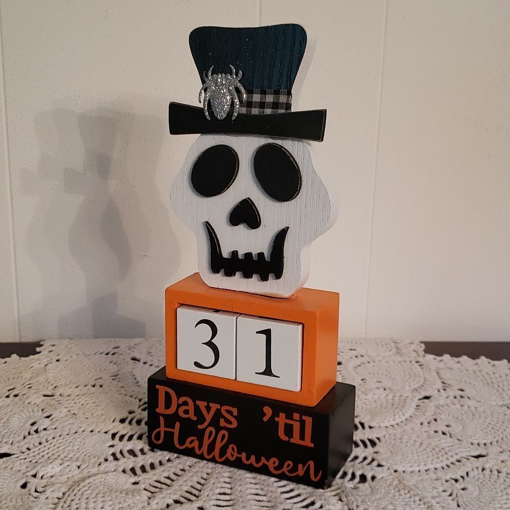NWT Wooden Halloween Skeleton Countdown Calendar Home Decor - Picture 3 of 4